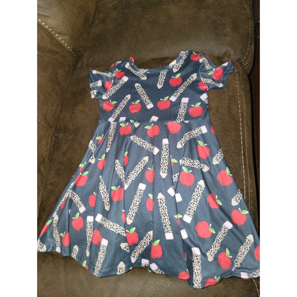 Boutique back to school‎ apple pencil dress size medium fits like 5 6